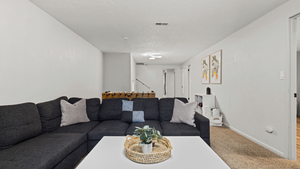 Photo of Livingroom in West Valley
