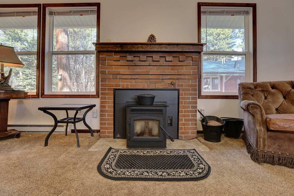 Photo of Livingroom in Saddlestring