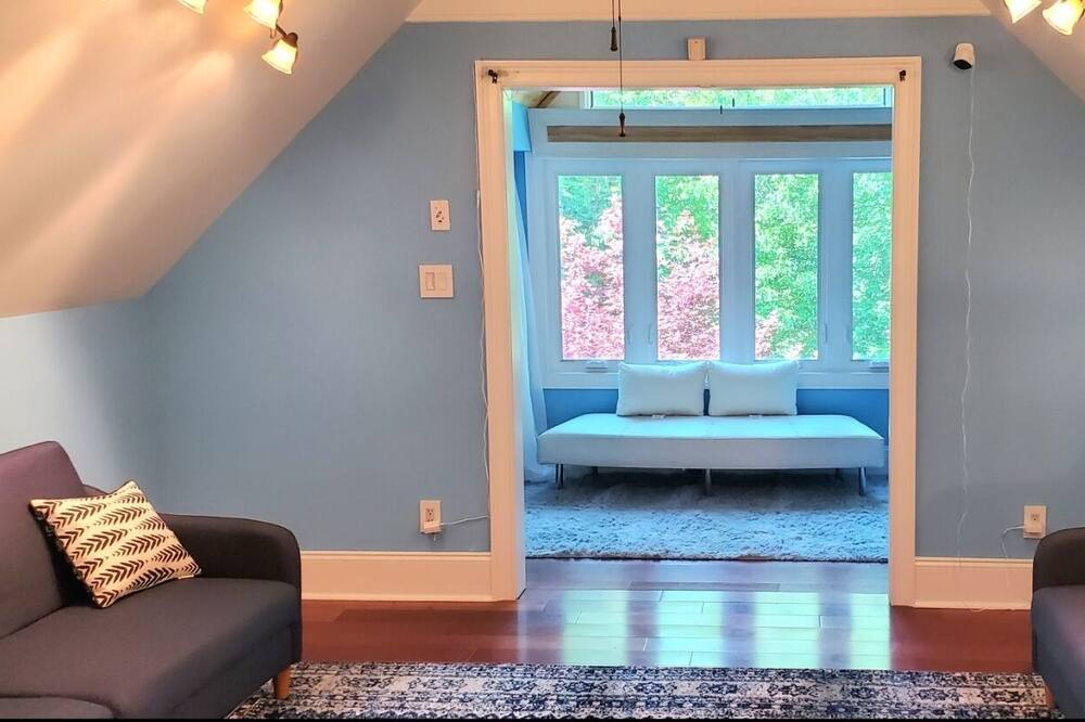 Photo of Livingroom in Chester County