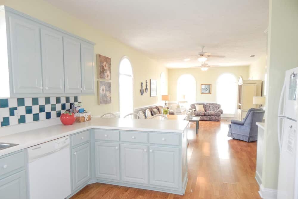 Photo of Kitchen in Audubon Place