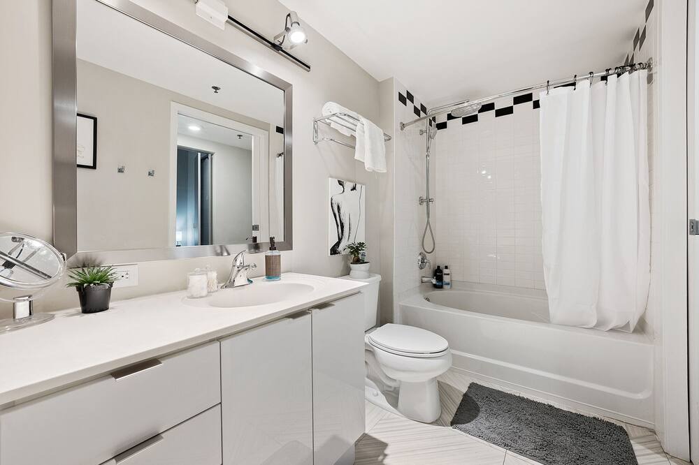 Photo of Bathroom in Downtown Cincinnati