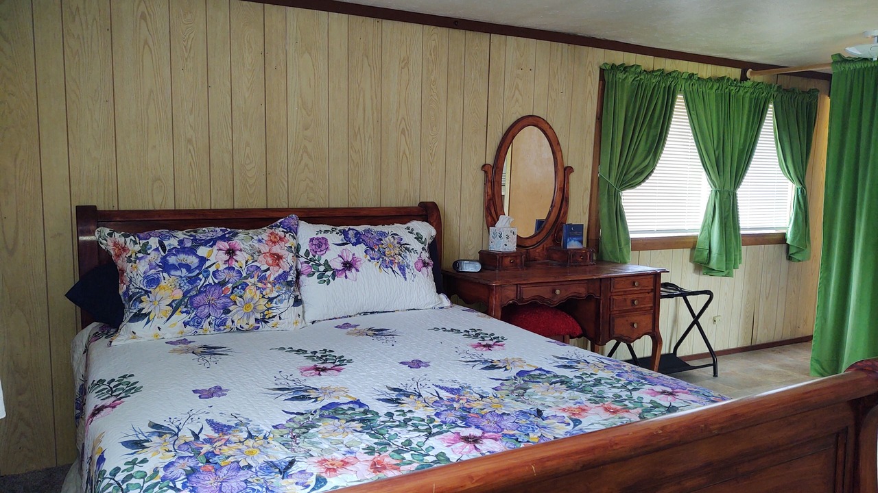 Photo of Bedroom in Seeley Lake