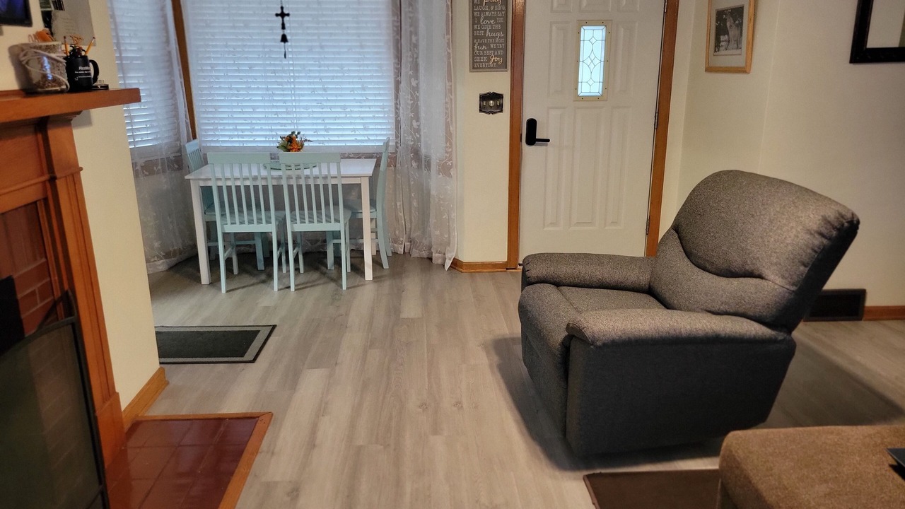 Photo of Livingroom in Jasper