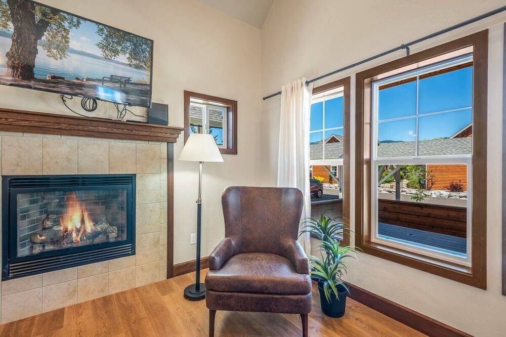 Photo of Livingroom in Dover Bay