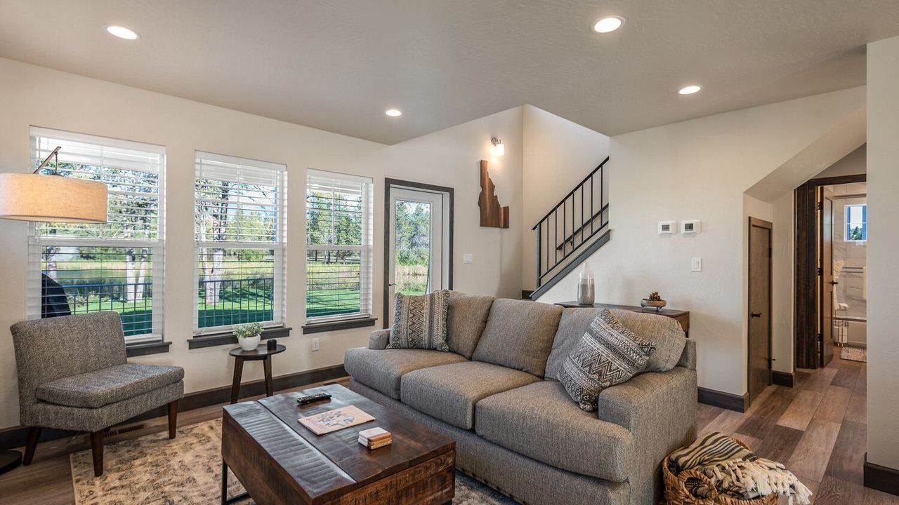 Photo of Livingroom in Dover Bay