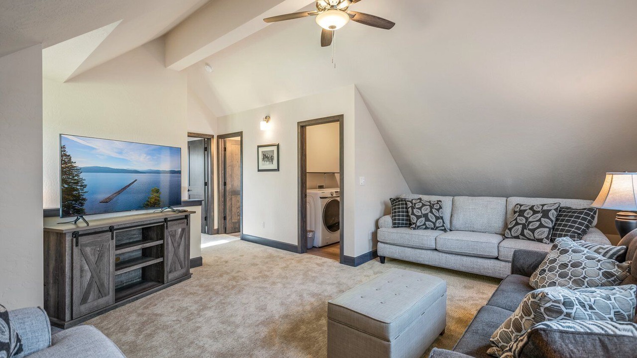 Photo of Livingroom in Dover Bay