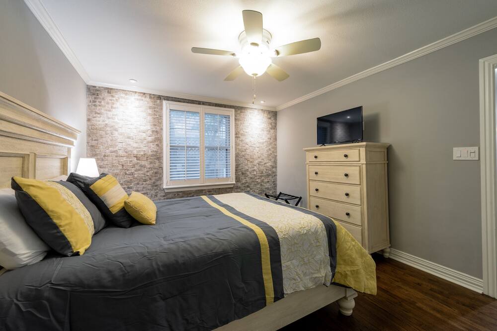 Photo of Bedroom in Hancock