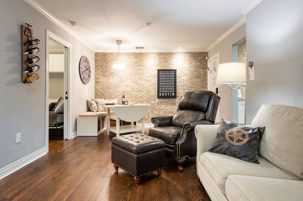 Photo of Livingroom in Hancock