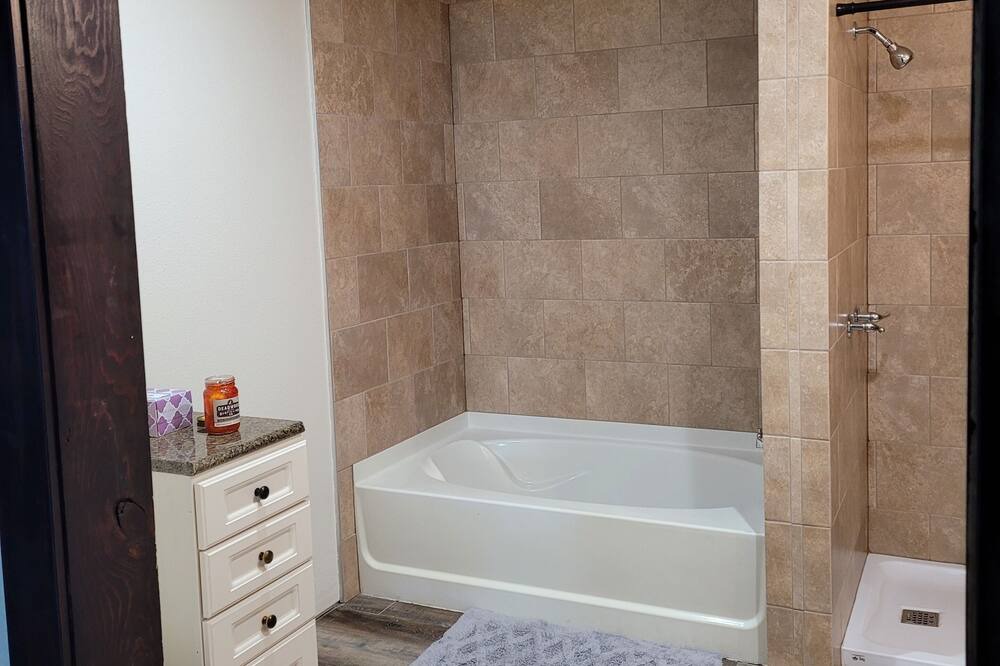 Photo of Bathroom in Lingle
