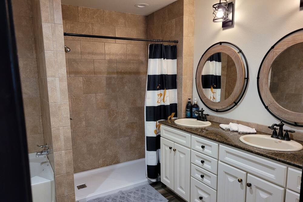 Photo of Bathroom in Lingle