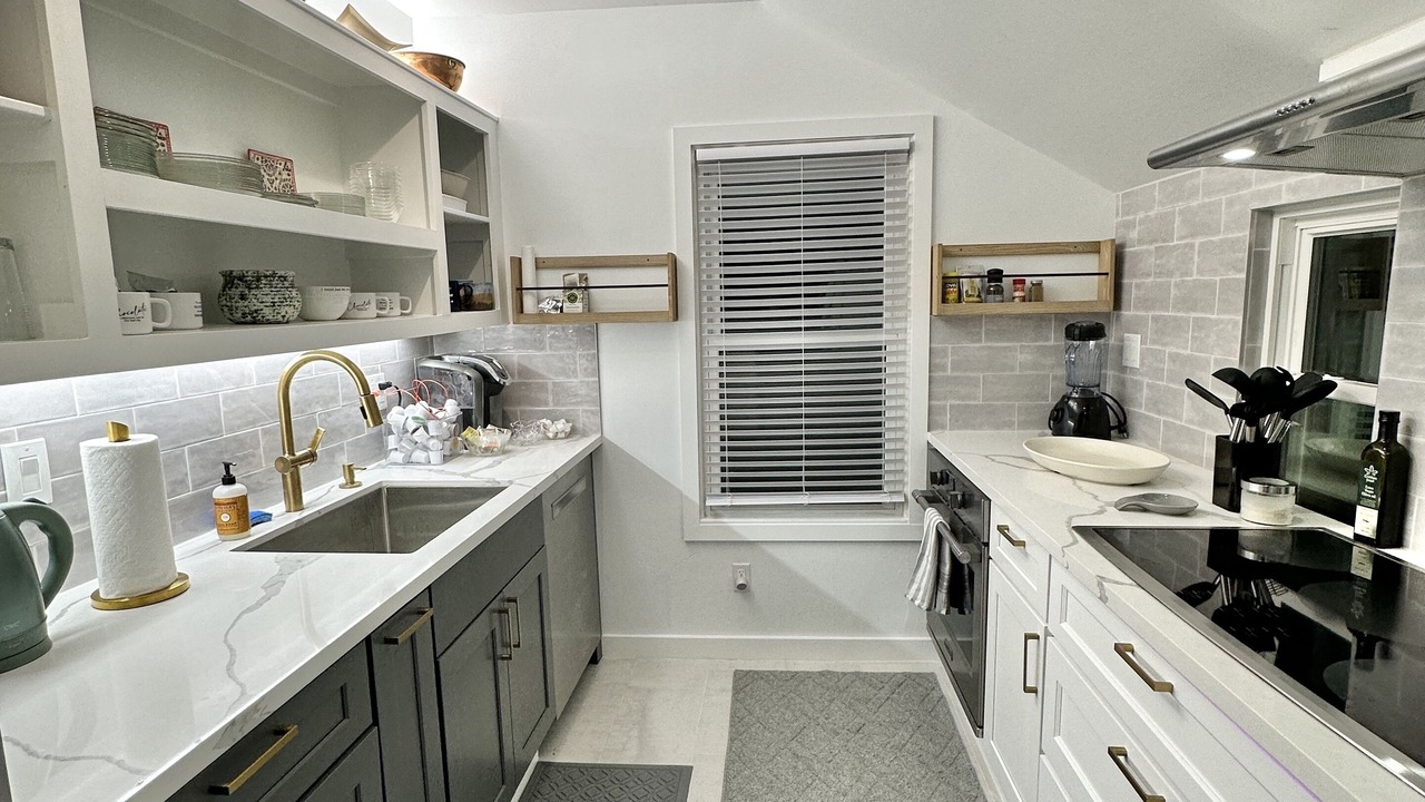 Photo of Kitchen in Washington Ave./ Memorial Park