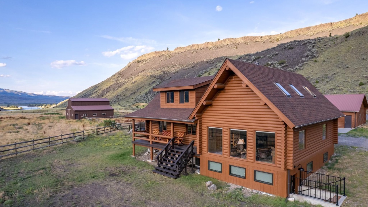 Photo of Outdoor in Emigrant