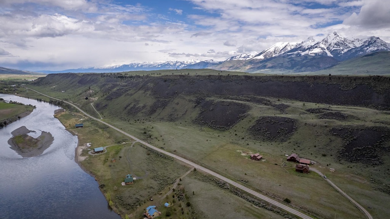 Photo of Outdoor in Emigrant