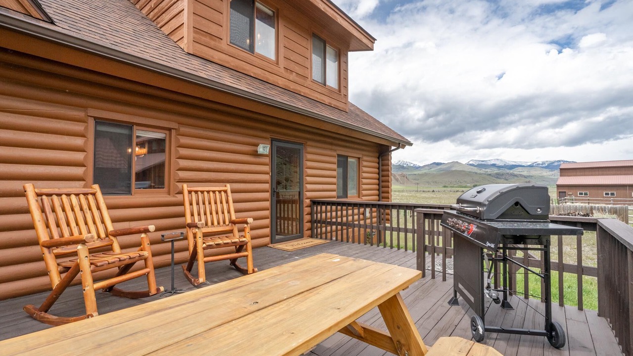 Photo of Outdoor in Emigrant