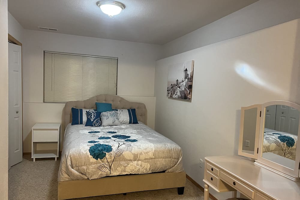 Photo of Bedroom in Miller Creek