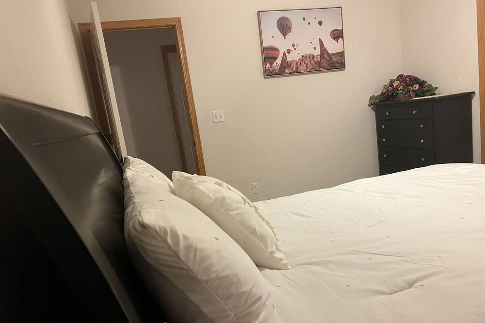 Photo of Bedroom in Miller Creek