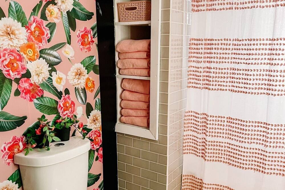 Photo of Bathroom in Blandburg