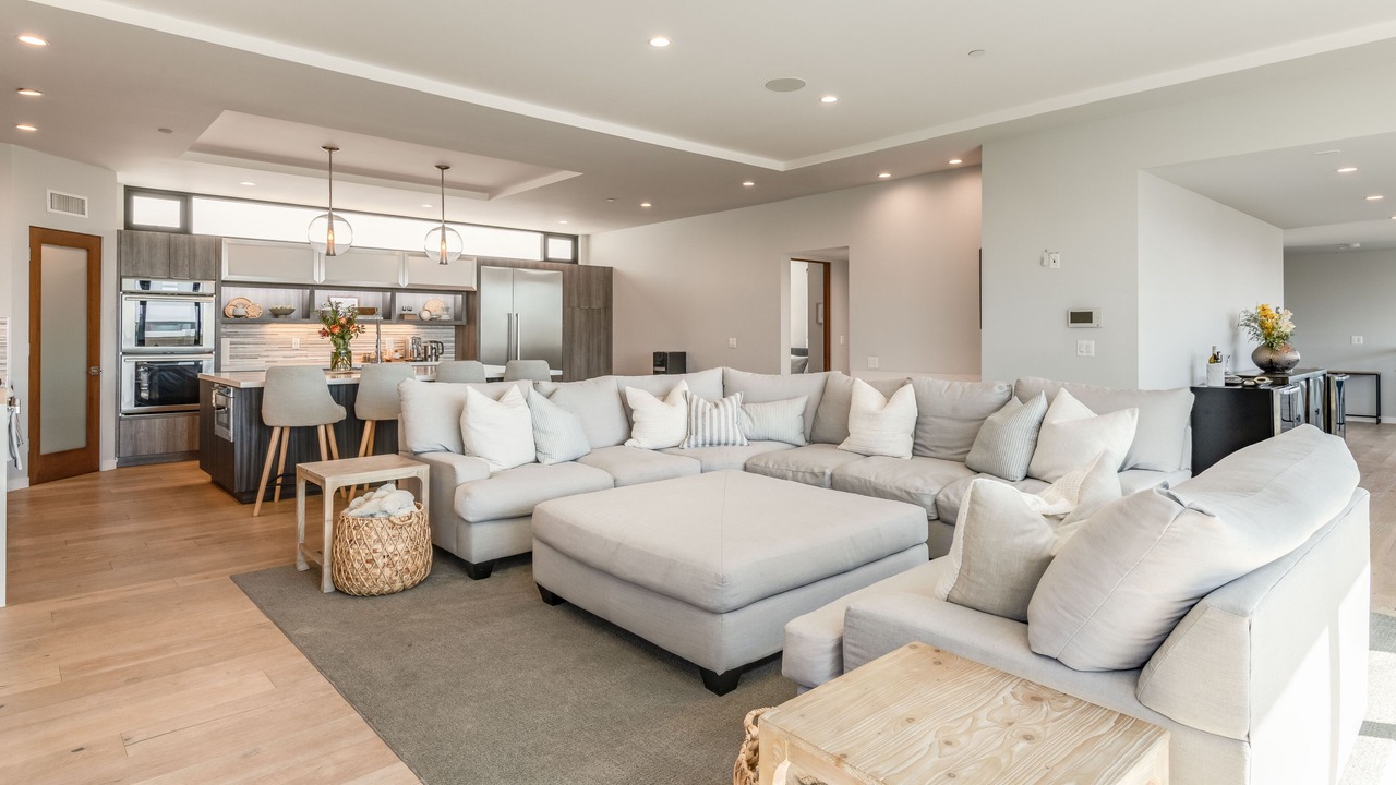 Photo of Livingroom in North Redondo