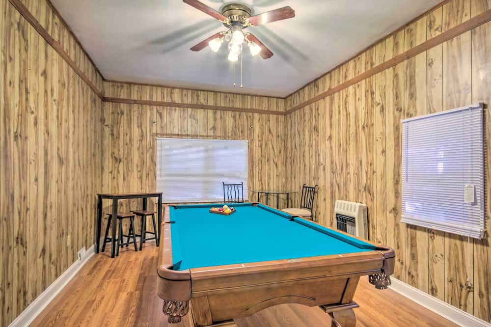 Photo of Bedroom in Oakland