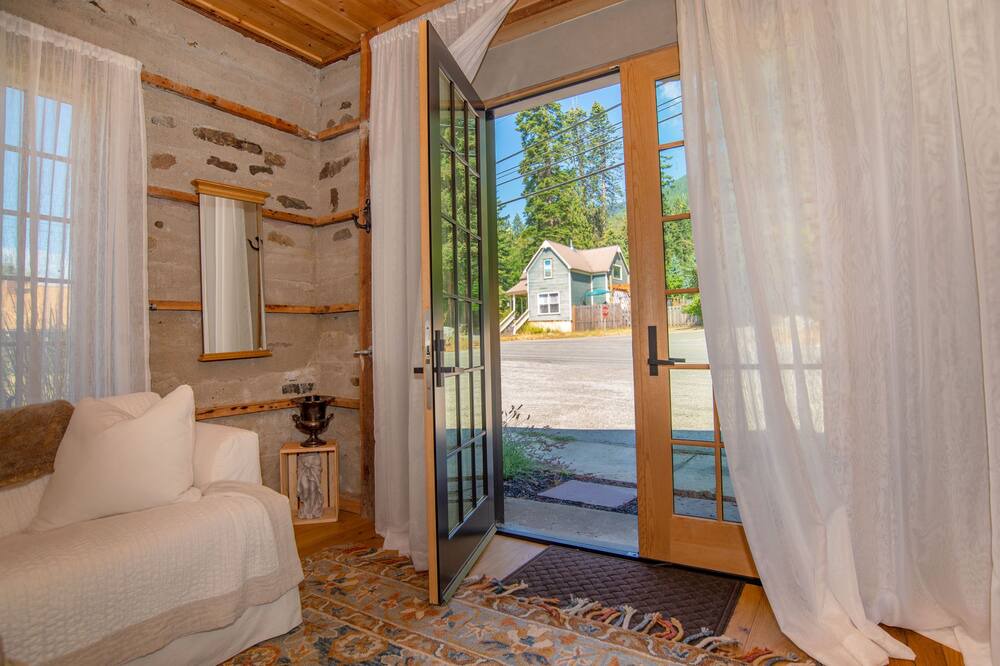 Photo of Livingroom in Hope