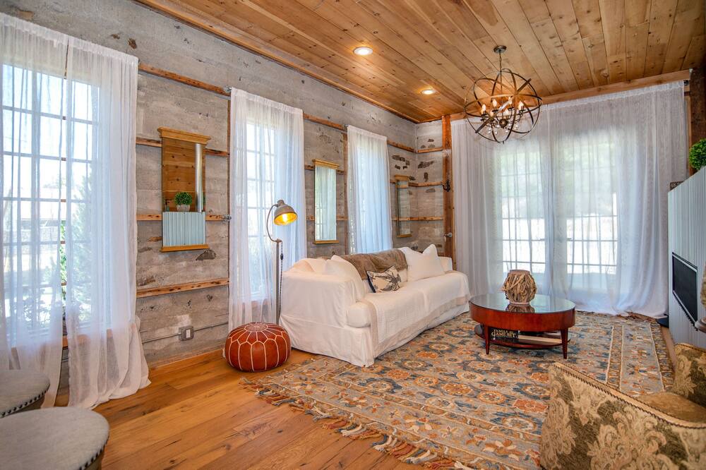 Photo of Livingroom in Hope