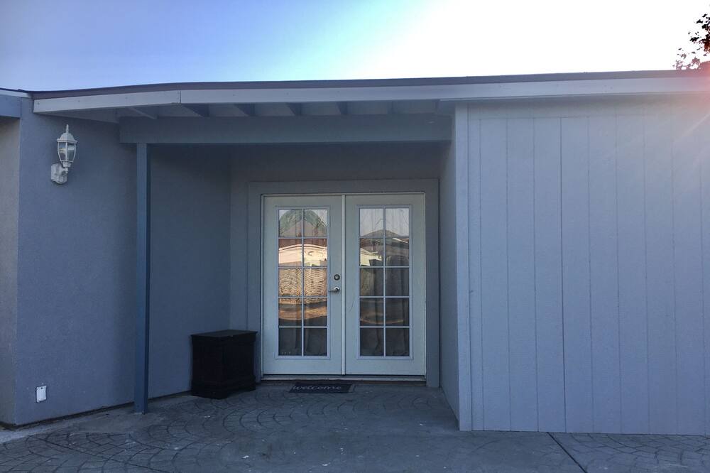 Photo of Outdoor in Hayward