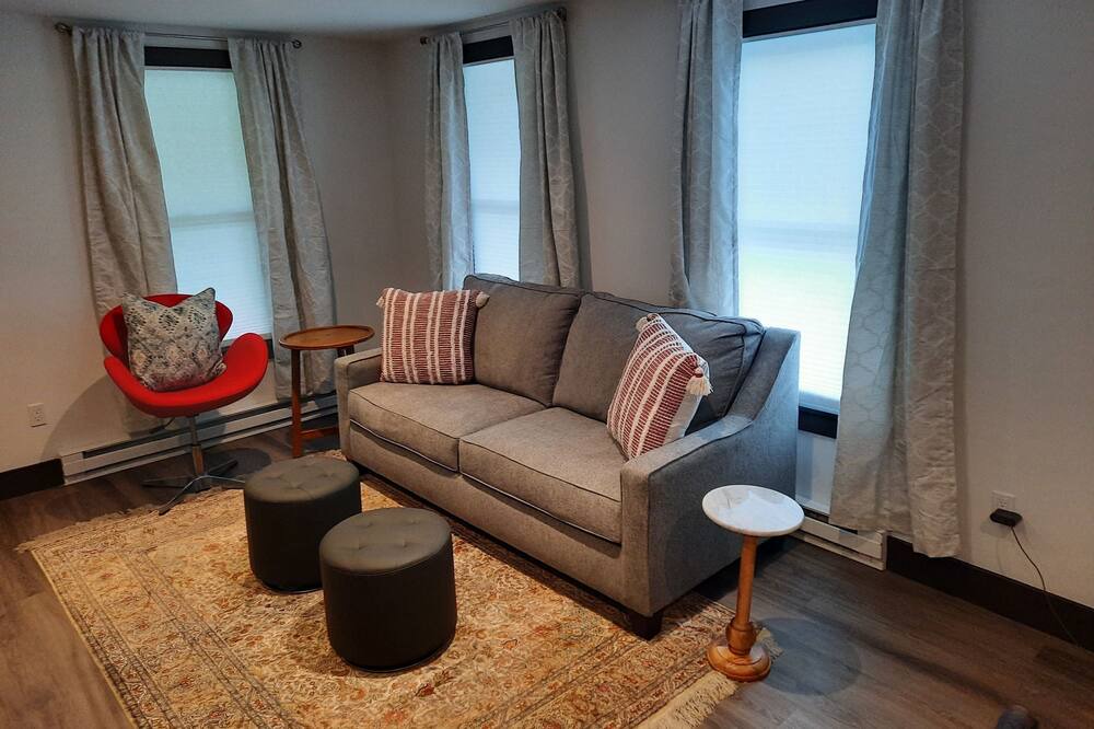 Photo of Livingroom in Easton