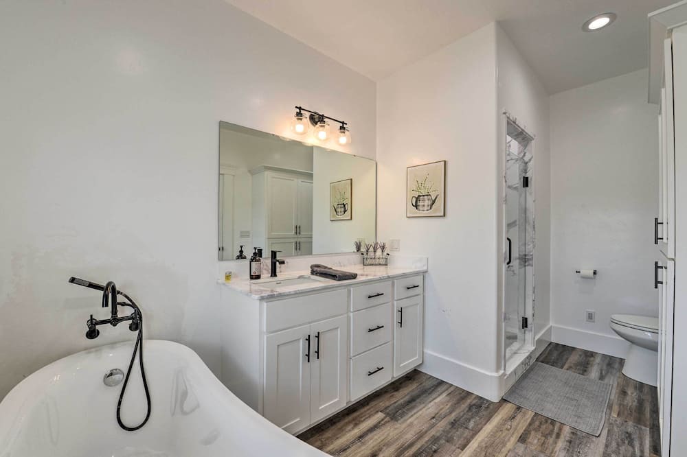 Photo of Bathroom in Moreland