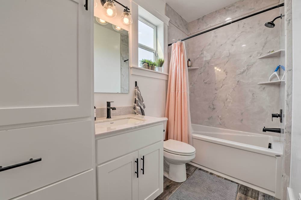 Photo of Bathroom in Moreland