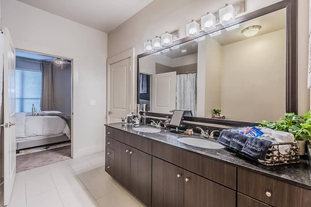 Photo of Bedroom in Oak Lawn