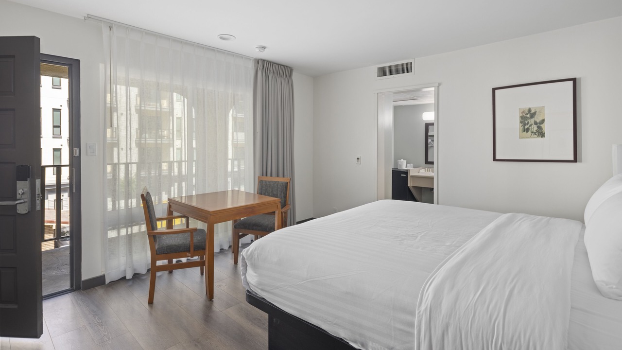 Photo of Bedroom in Pacific - Edison