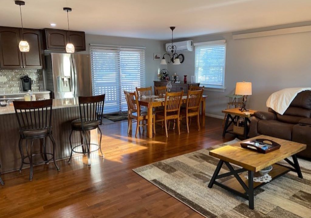 Photo of Livingroom in Custer