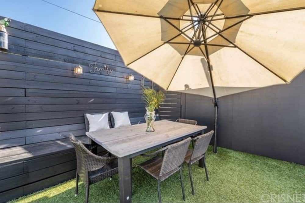 Photo of Patio Balcony in Winnetka