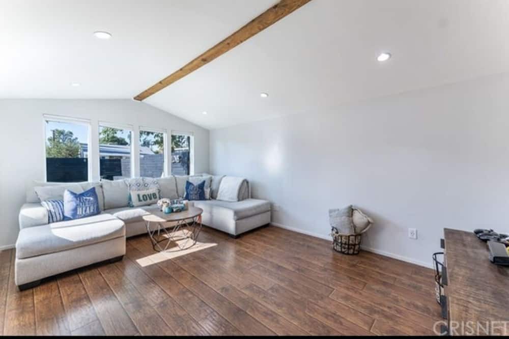 Photo of Livingroom in Winnetka