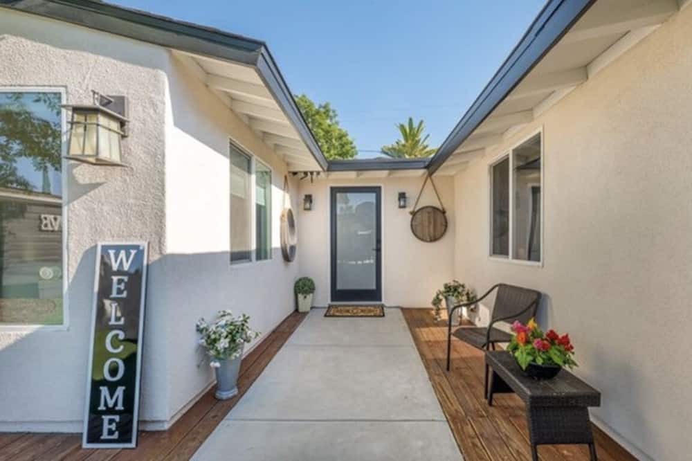 Photo of Outdoor in Winnetka
