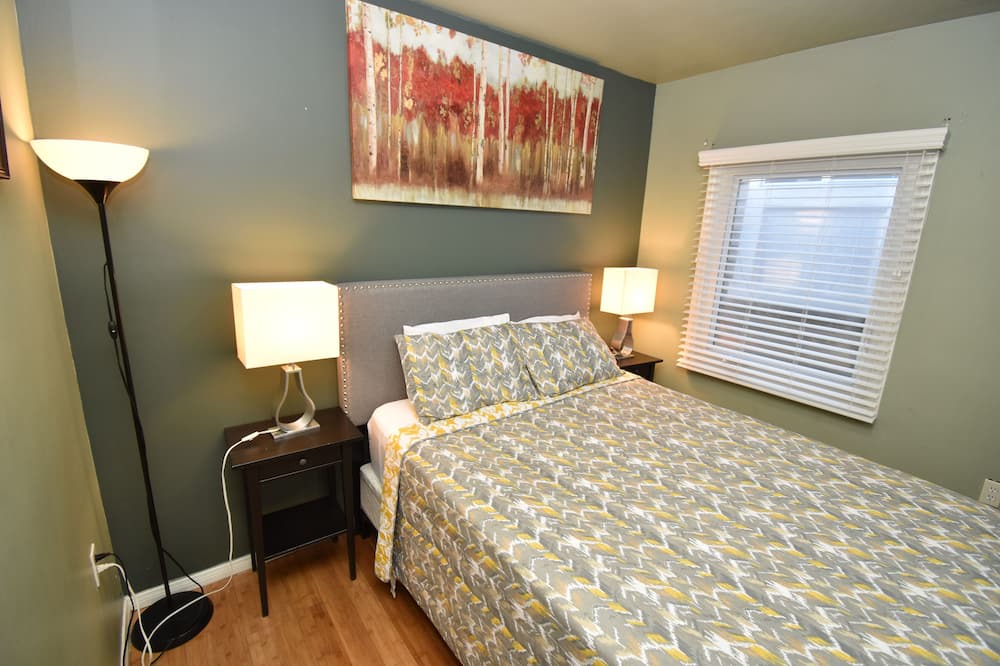 Photo of Bedroom in Downtown San Diego