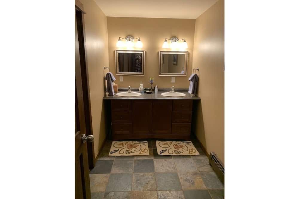 Photo of Bathroom in Livingston