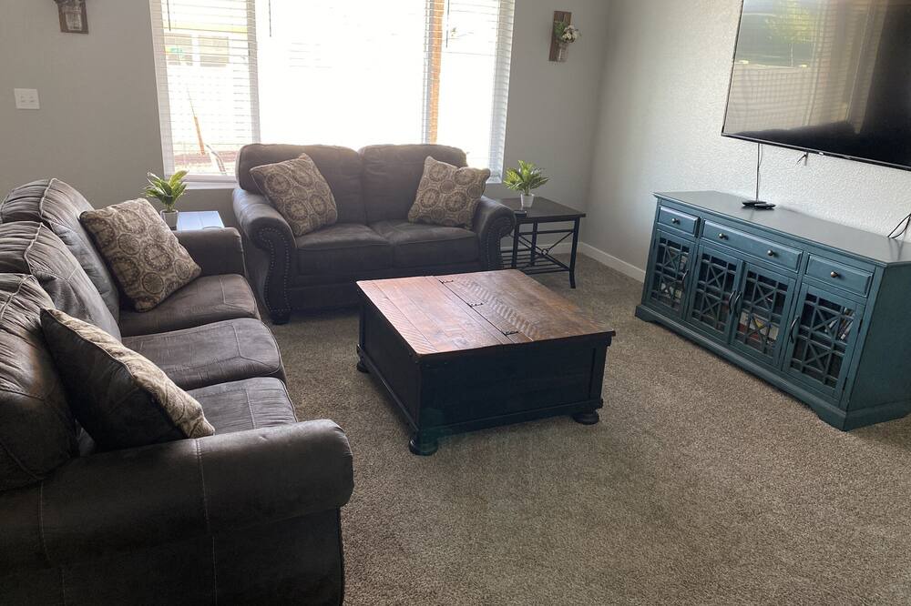 Photo of Livingroom in Caldwell