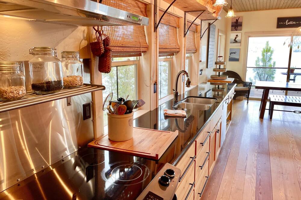Photo of Kitchen in Hayden Lake