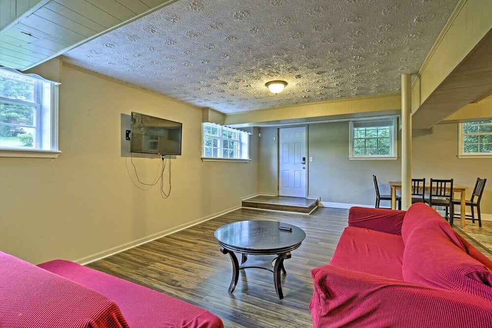 Photo of Bedroom in Collier Heights