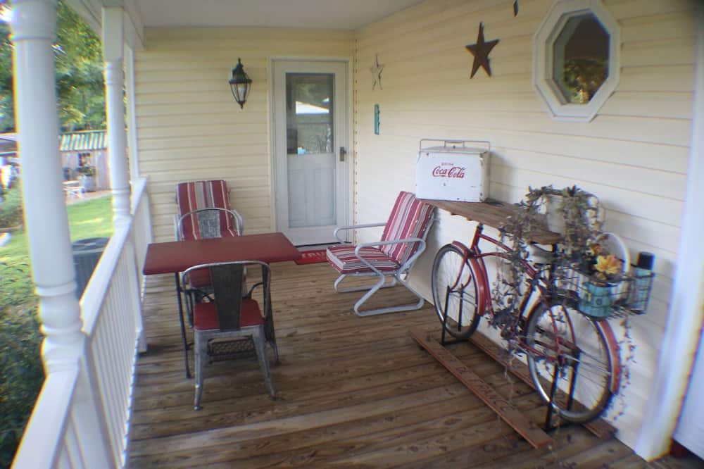 Photo of Patio Balcony in Randolph County