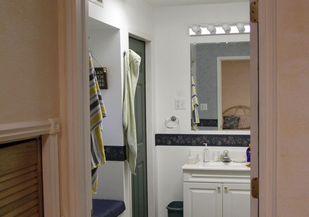 Photo of Bathroom in Eldora