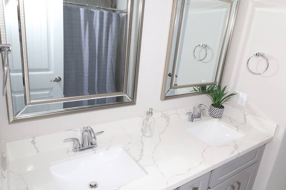 Photo of Bathroom in MacGregor