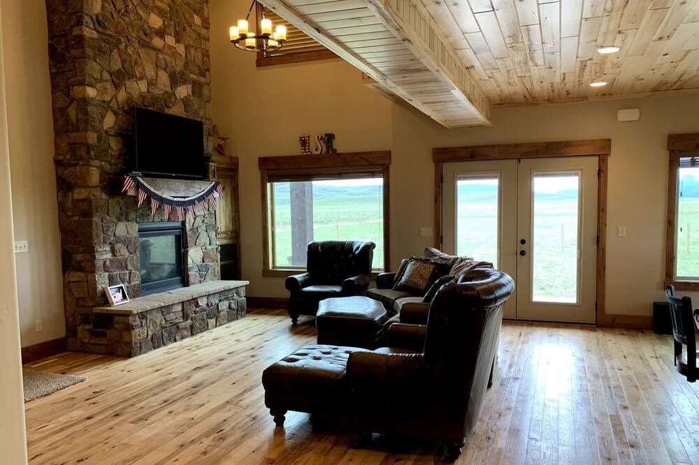 Photo of Livingroom in Clark County