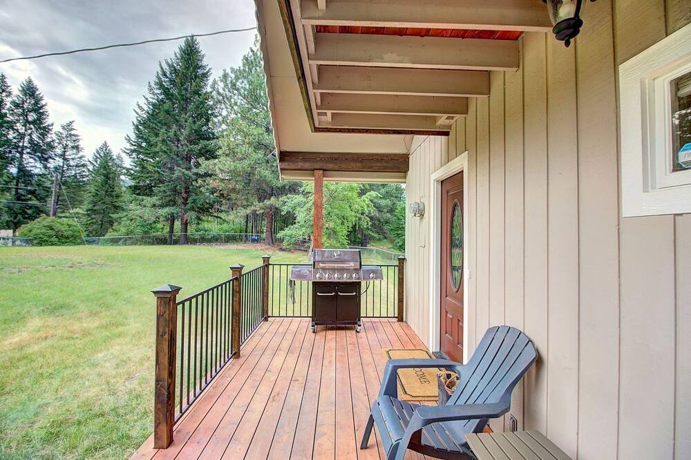 Photo of Patio Balcony in Woods Bay