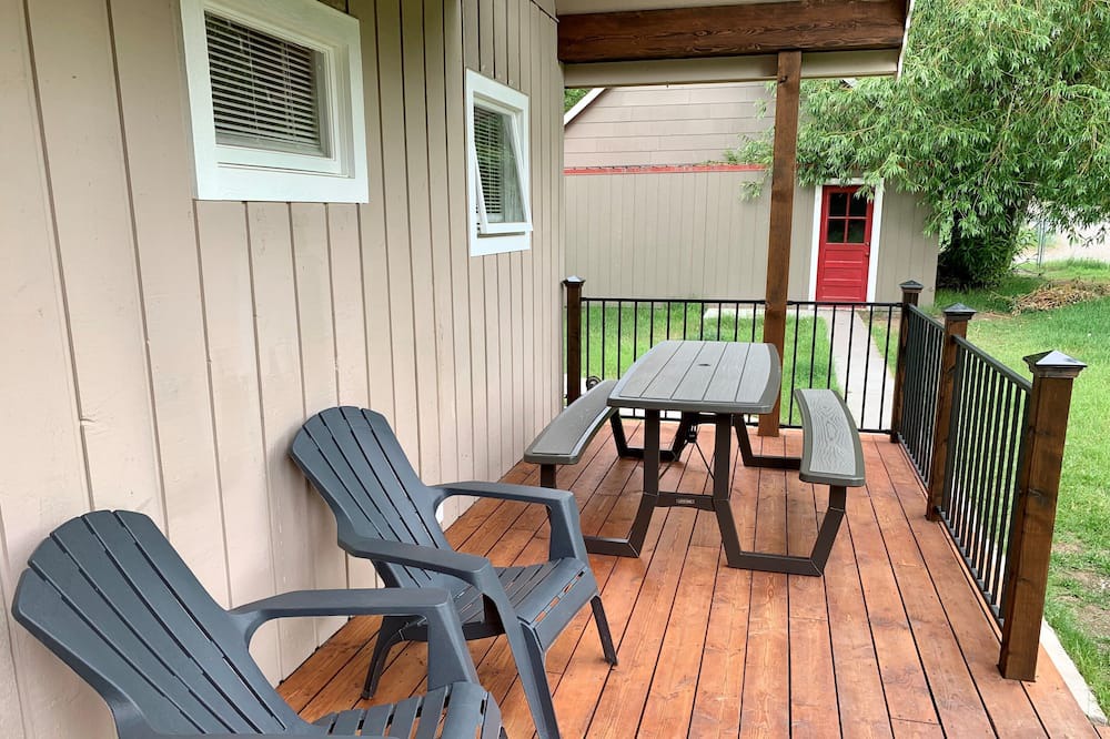 Photo of Patio Balcony in Woods Bay