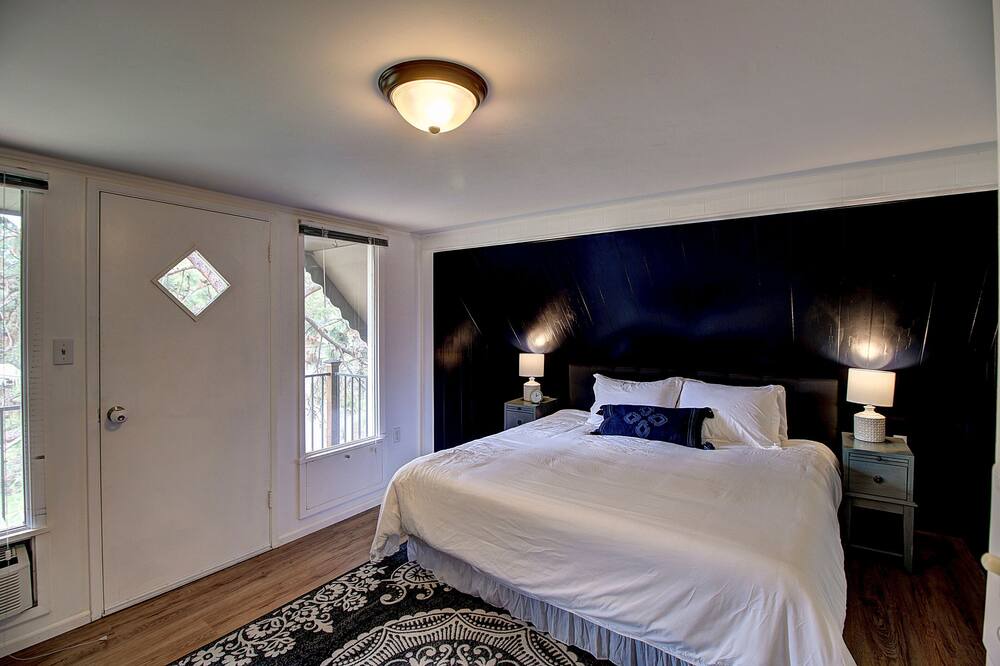 Photo of Bedroom in Woods Bay