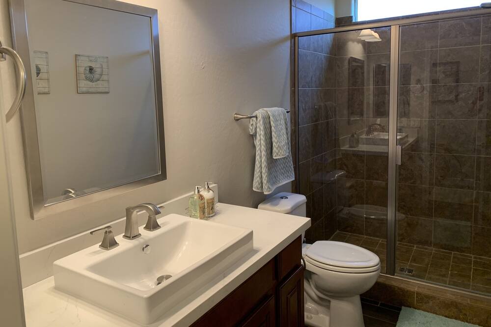 Photo of Bathroom in Queen Creek