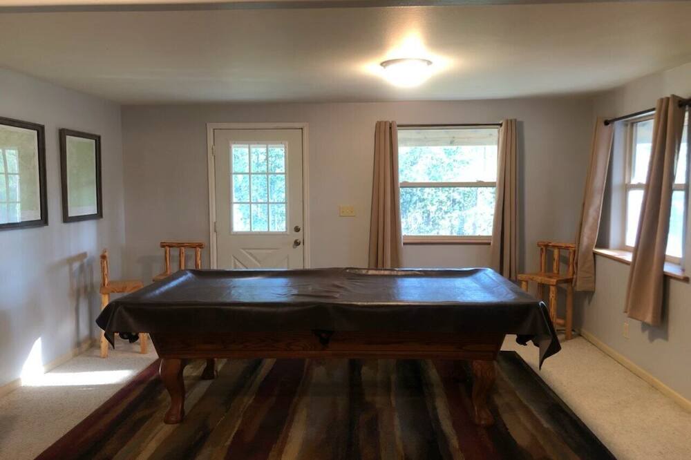Photo of Bedroom in Crystal Lake