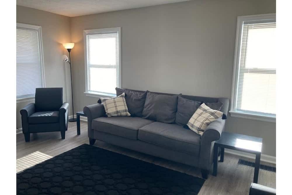 Photo of Livingroom in Speedway